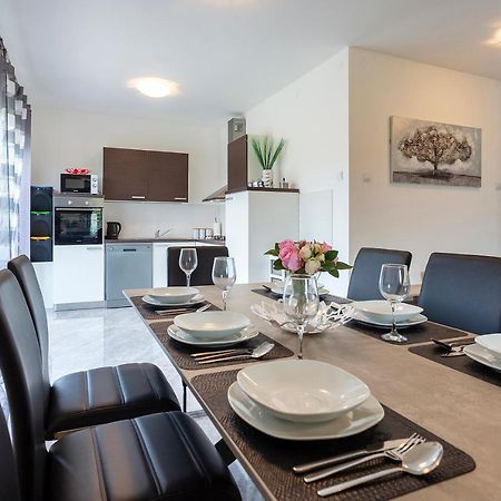 Apartmani Karoca 3 Pula Extérieur photo
