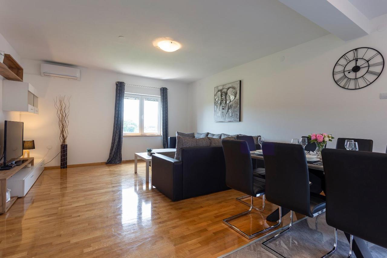 Apartmani Karoca 3 Pula Extérieur photo