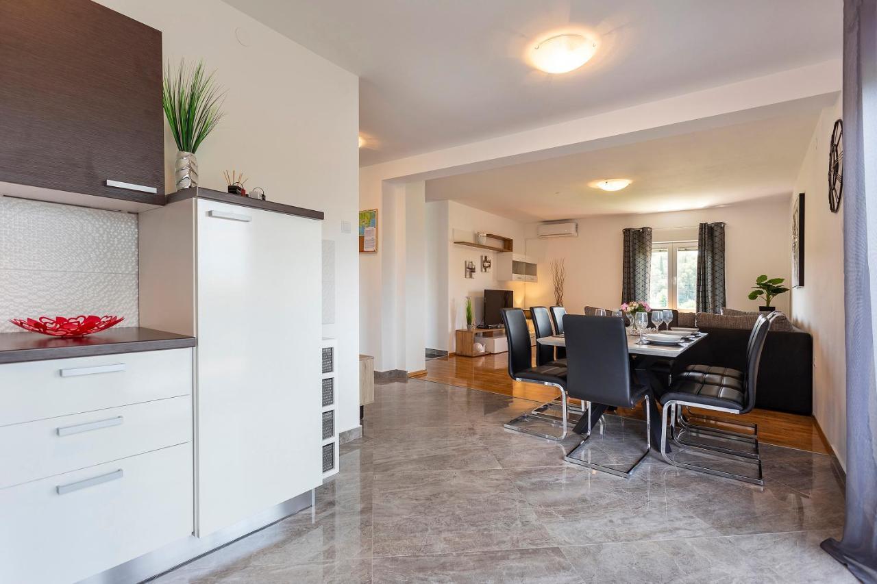 Apartmani Karoca 3 Pula Extérieur photo