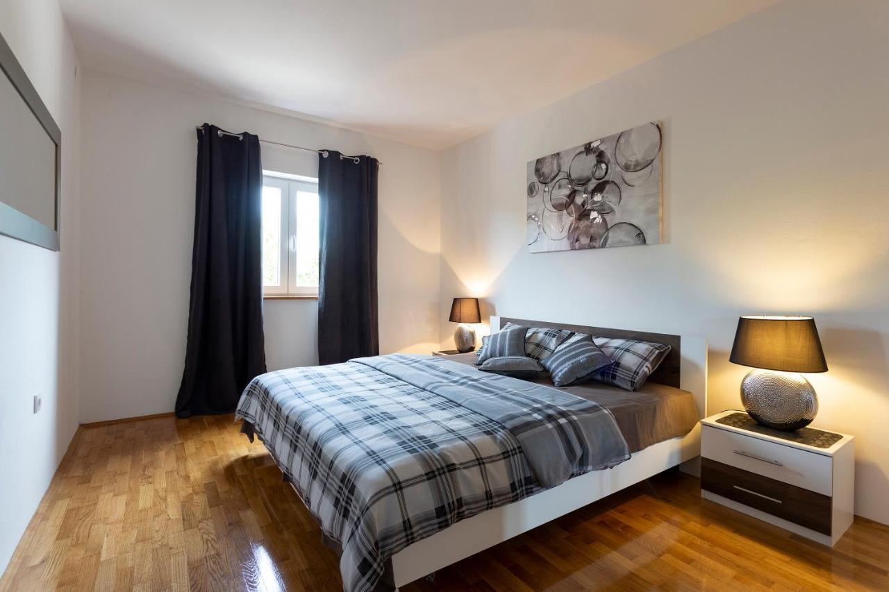 Apartmani Karoca 3 Pula Extérieur photo