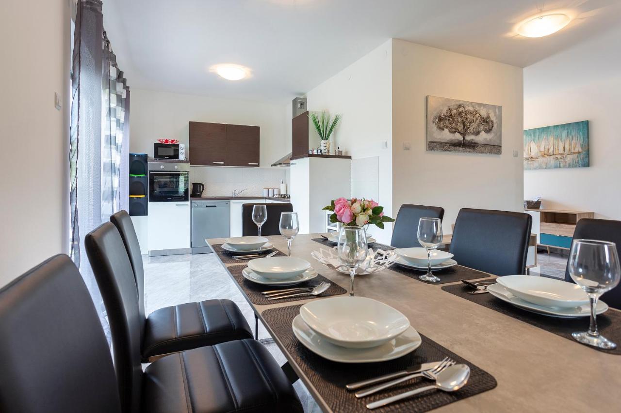 Apartmani Karoca 3 Pula Extérieur photo