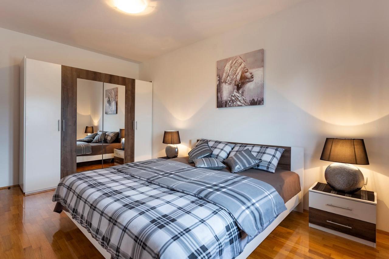 Apartmani Karoca 3 Pula Extérieur photo